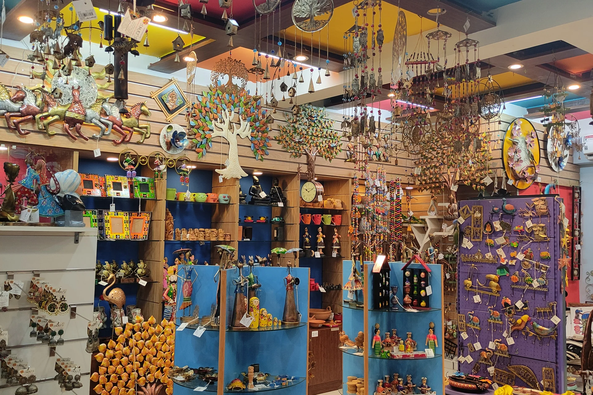 Handicrafts & Home Décor